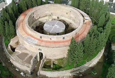 Das restaurierte Mausoleum des Augustus in Rom